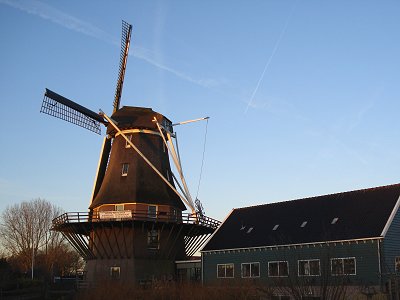 De Molen van Sloten en het Kuiperijmuseum.